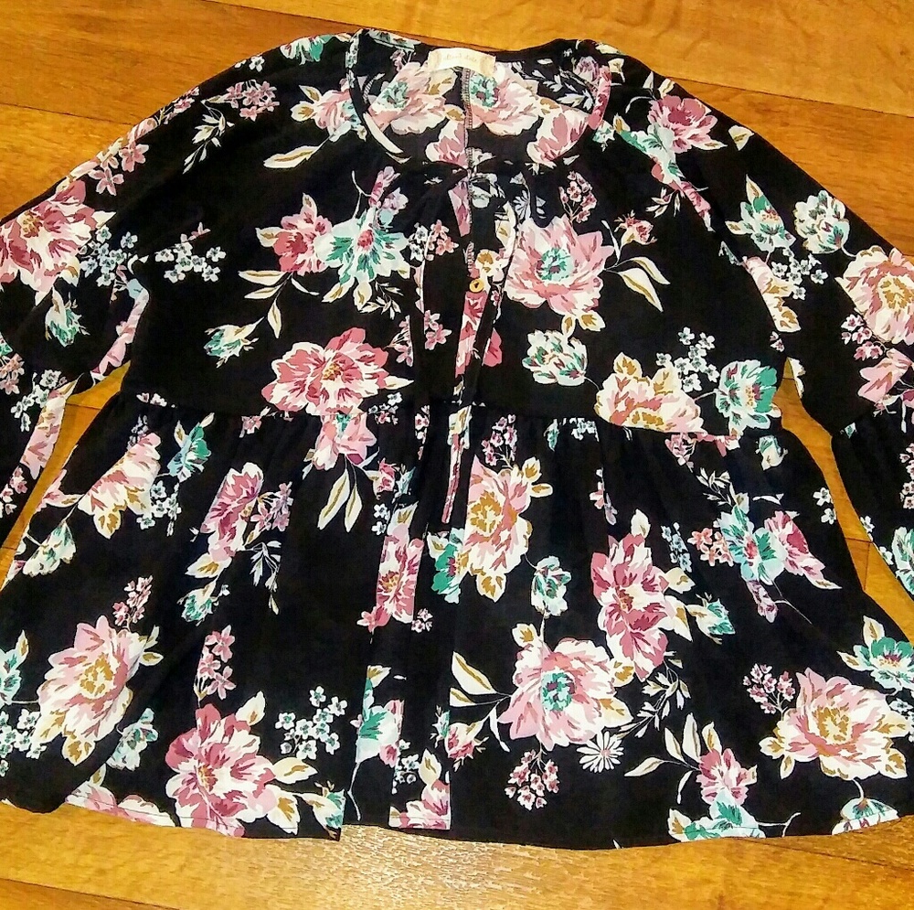 Gorgeous Altar'd State Black Floral Blouse Small